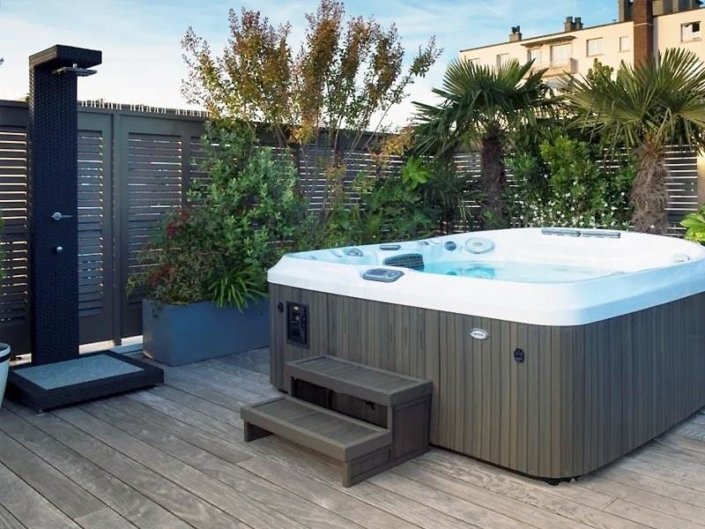 Equipement Spa Jacuzzi - Rêve de Piscine & Spa à Nantes Carquefou La Baule Loire Atlantique (44)
