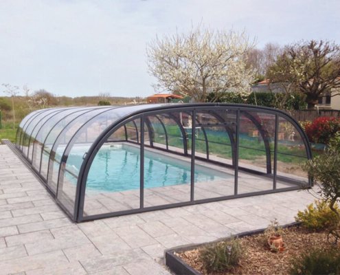 Abri piscine Abridéal pour piscine en coque polyester Alliance Piscines - Rêve de Piscine & Spa Carquefou La Baule Loire Atlantique (44)