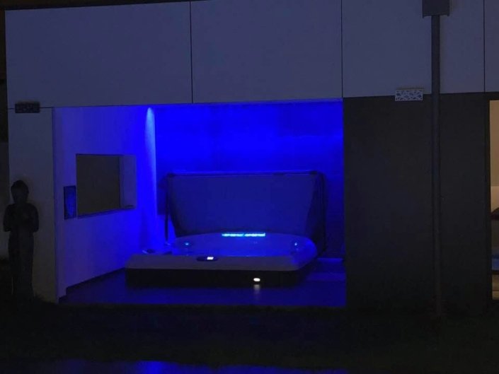 Aménagement d'une piscine Célestine et d'un Spa Jacuzzi à Nantes Centre - Rêve de Piscine & Spa Nantes Carquefou La Baule (44)