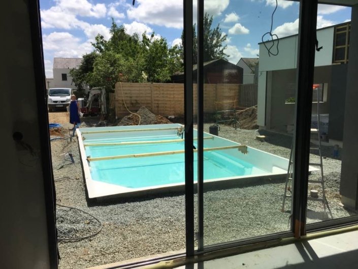 Aménagement d'une piscine Célestine et d'un Spa Jacuzzi à Nantes Centre - Rêve de Piscine & Spa Nantes Carquefou La Baule (44)