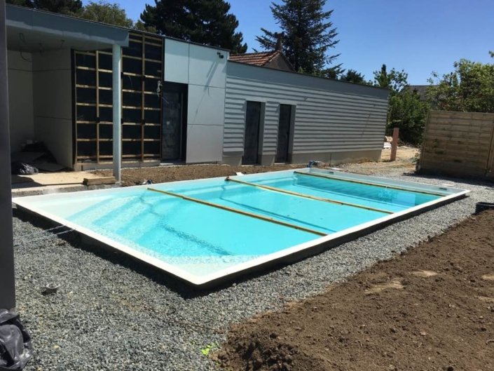 Aménagement d'une piscine Célestine et d'un Spa Jacuzzi à Nantes Centre - Rêve de Piscine & Spa Nantes Carquefou La Baule (44)