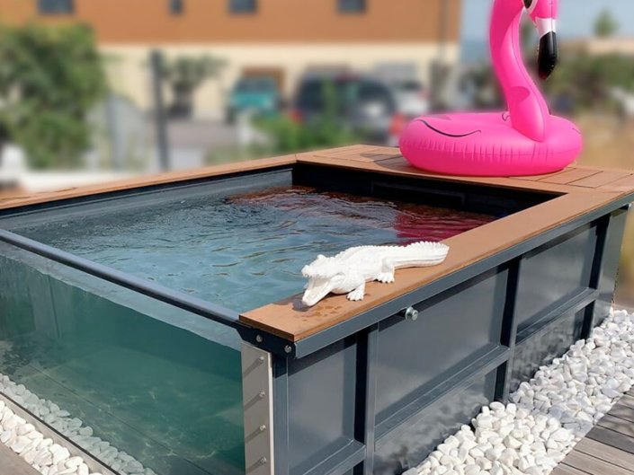 Piscine inox Le Bassin Français en exposition à Pornic - Rêve de Piscine & Spa à Nantes Carquefou La Baule Loire Atlantique (44)