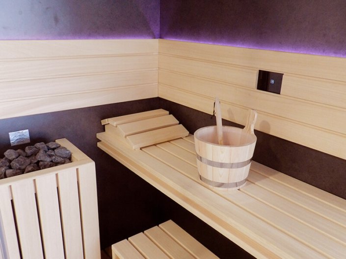Sauna Jacuzzi Sasha Mi à Saint Herblain - Rêve de Piscine & Spa à Nantes Carquefou La Baule Loire Atlantique (44)
