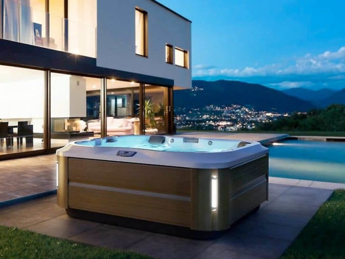Spa Jacuzzi ® Gamme J-300 - Rêve de Piscine & Spa à Nantes Carquefou La Baule Loire Atlantique (44)